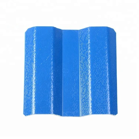 Telha trapezoidal de resina sint&eacute;tica