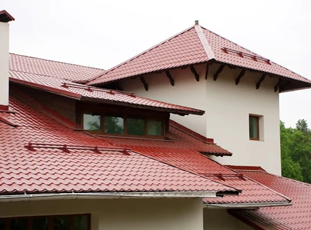Transformando Casas: Um Estudo de Caso sobre o Uso de Telhas de Resina em Coberturas Residenciais