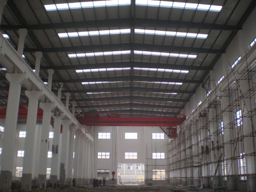 Ilumina&ccedil;&atilde;o economizadora de energia de f&aacute;brica